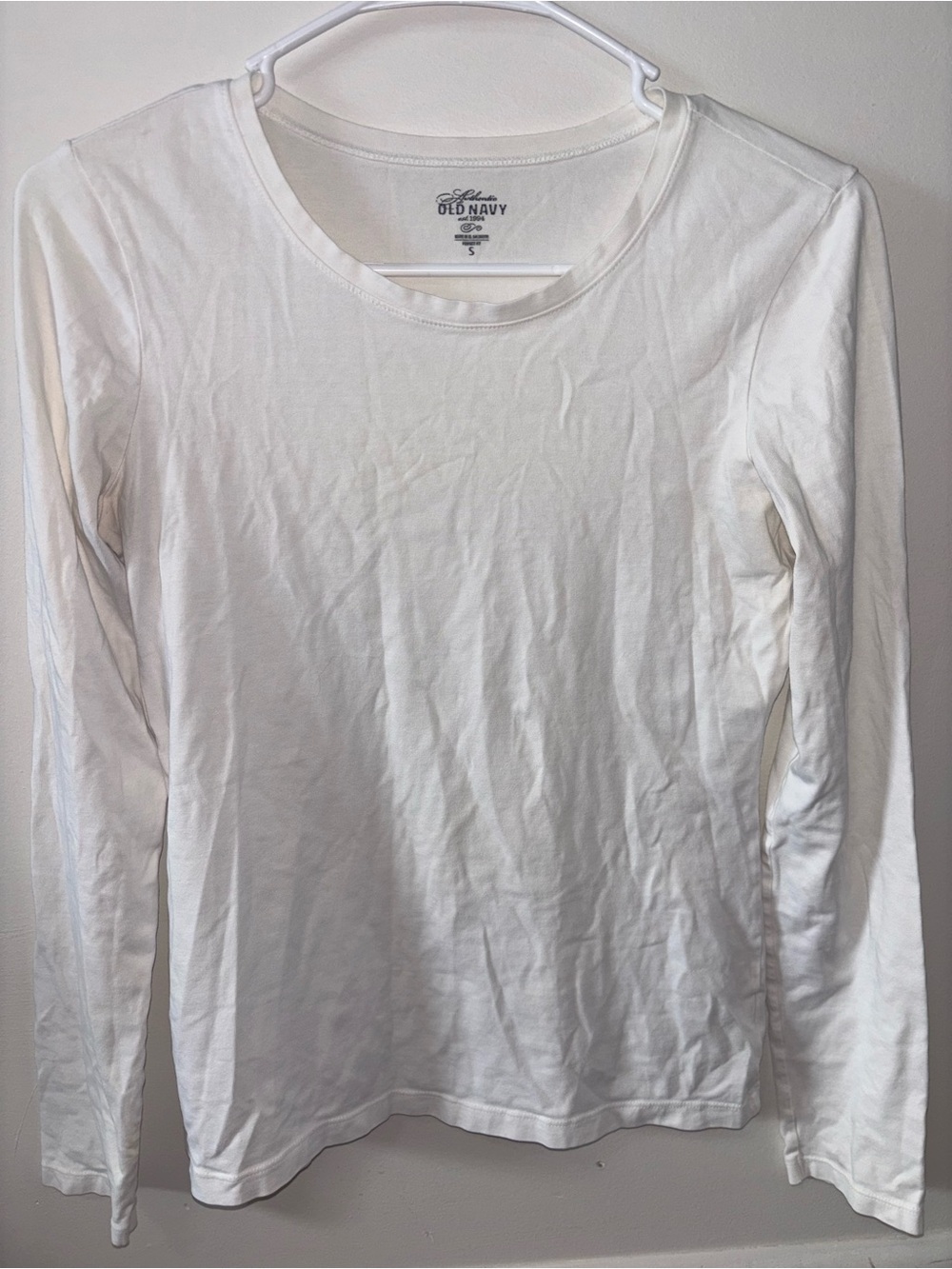 Old Navy Women's Long-Sleeve Crew Neck Tee - cream